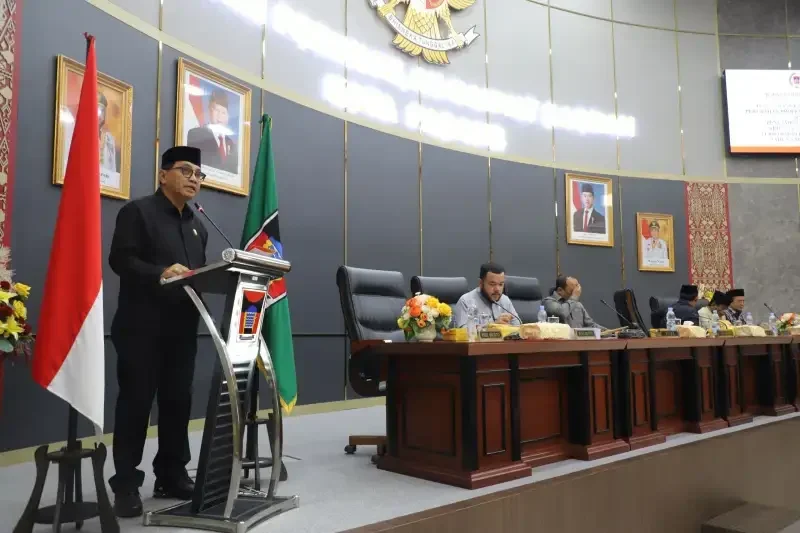 apbd-perubahan-kota-padang-2025-disahkan,-belanja-naik,-pad-dan-program-prioritas-jadi-sorotan