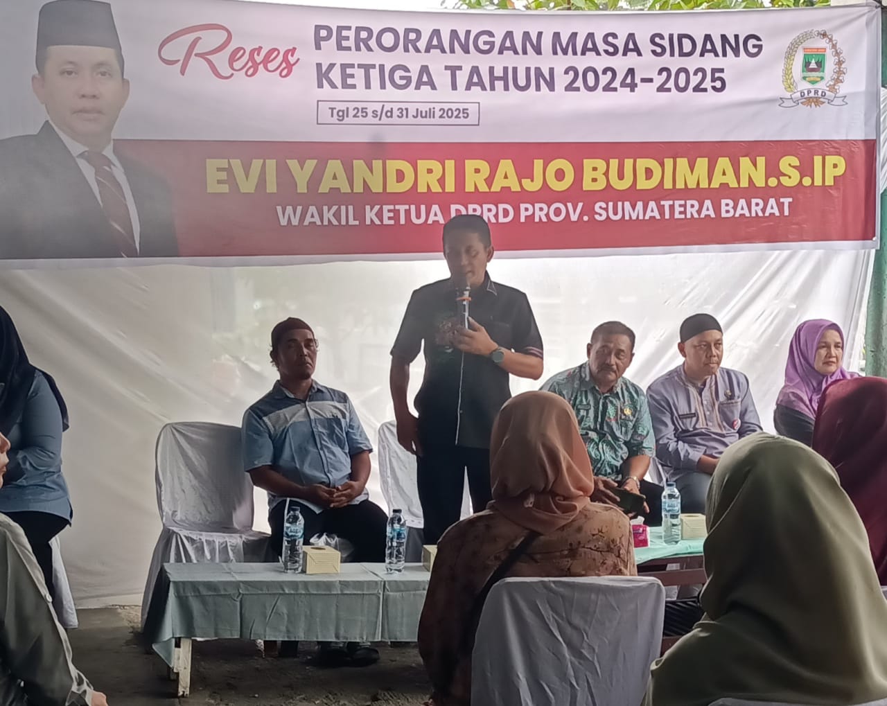 wakil-ketua-dprd-sumbar-evi-yandri-rajo-budiman-jemput-aspirasi-warga-padang-besi