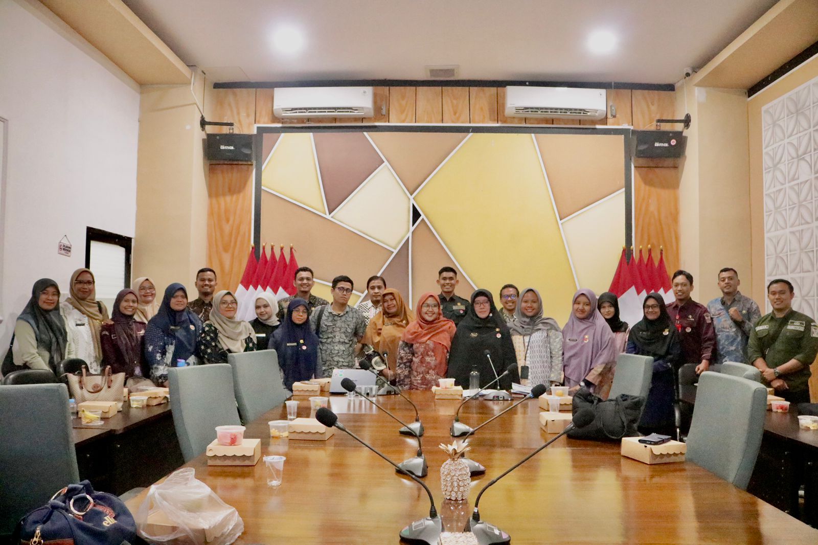 diskominfo-padang-gandeng-ki-sumbar-coaching-penyusunan-dokumen-informasi-publik