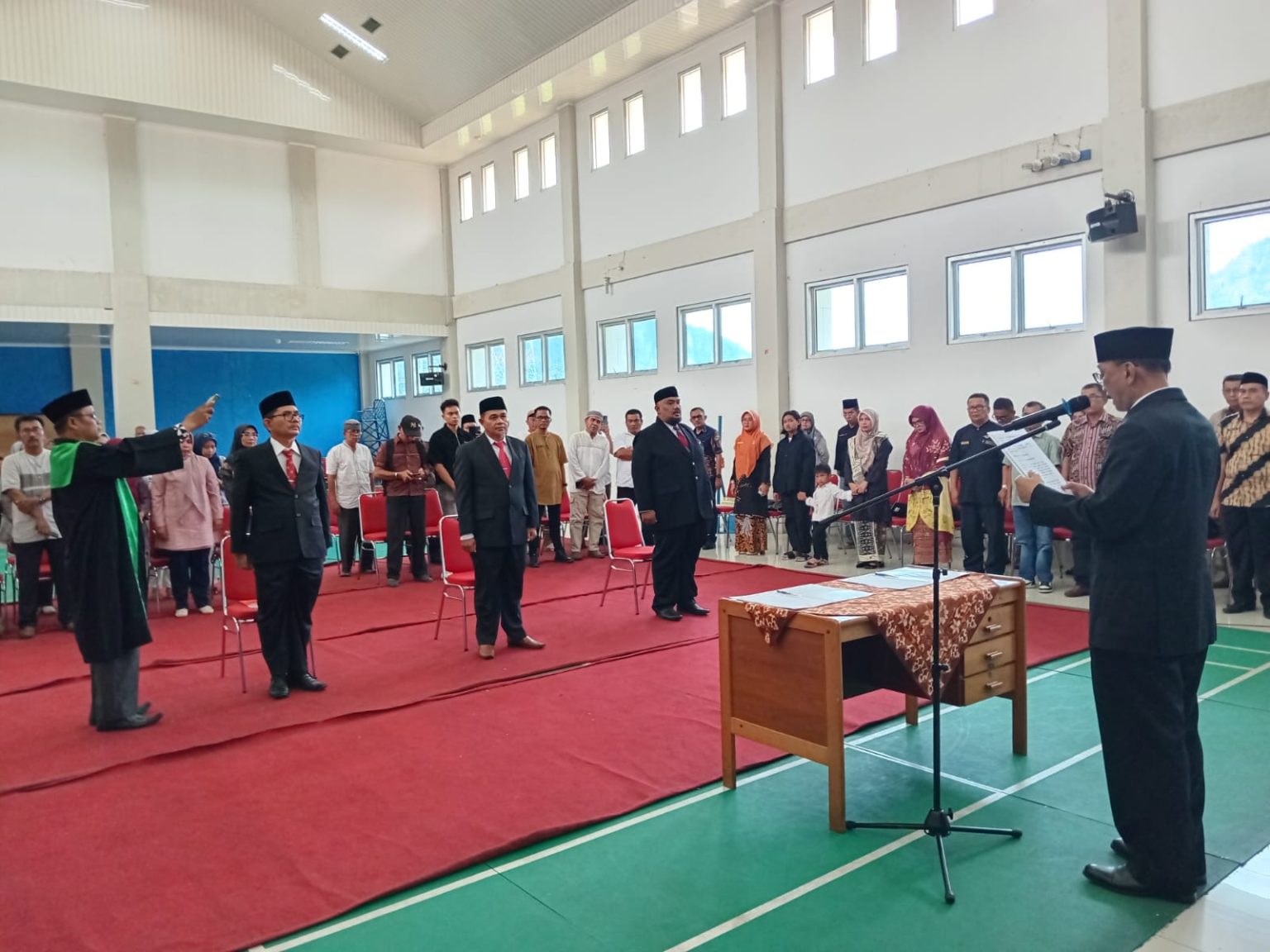 bupati-hendrajoni-lantik-tiga-pejabat-pimpinan-tinggi-pratama-di-lingkungan-pemkab-pessel