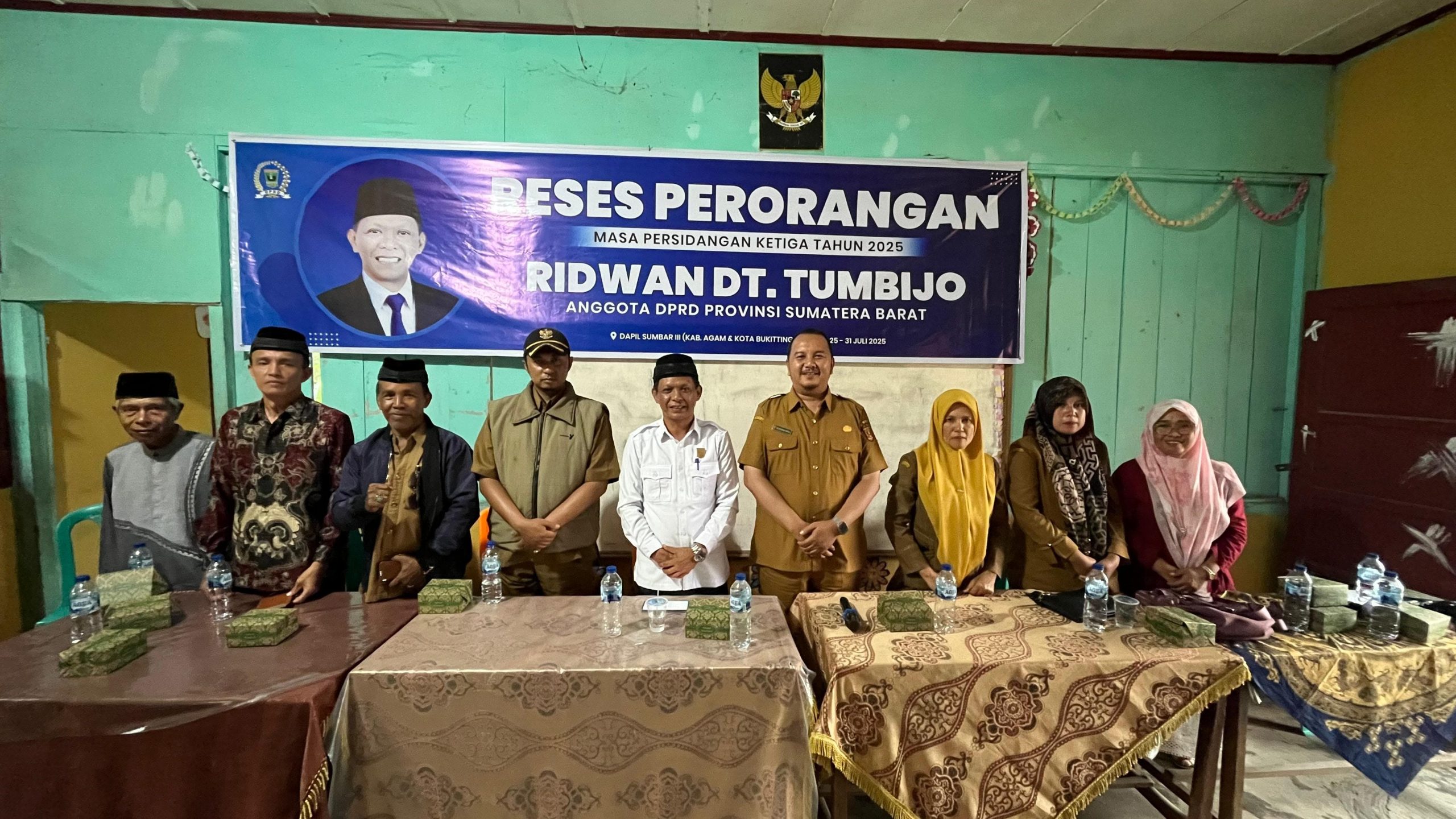 anggota-dprd-ridwan-dt.-tumbijo-dengarkan-keluhan-petani-di-jorong-sawah-rang-salayan