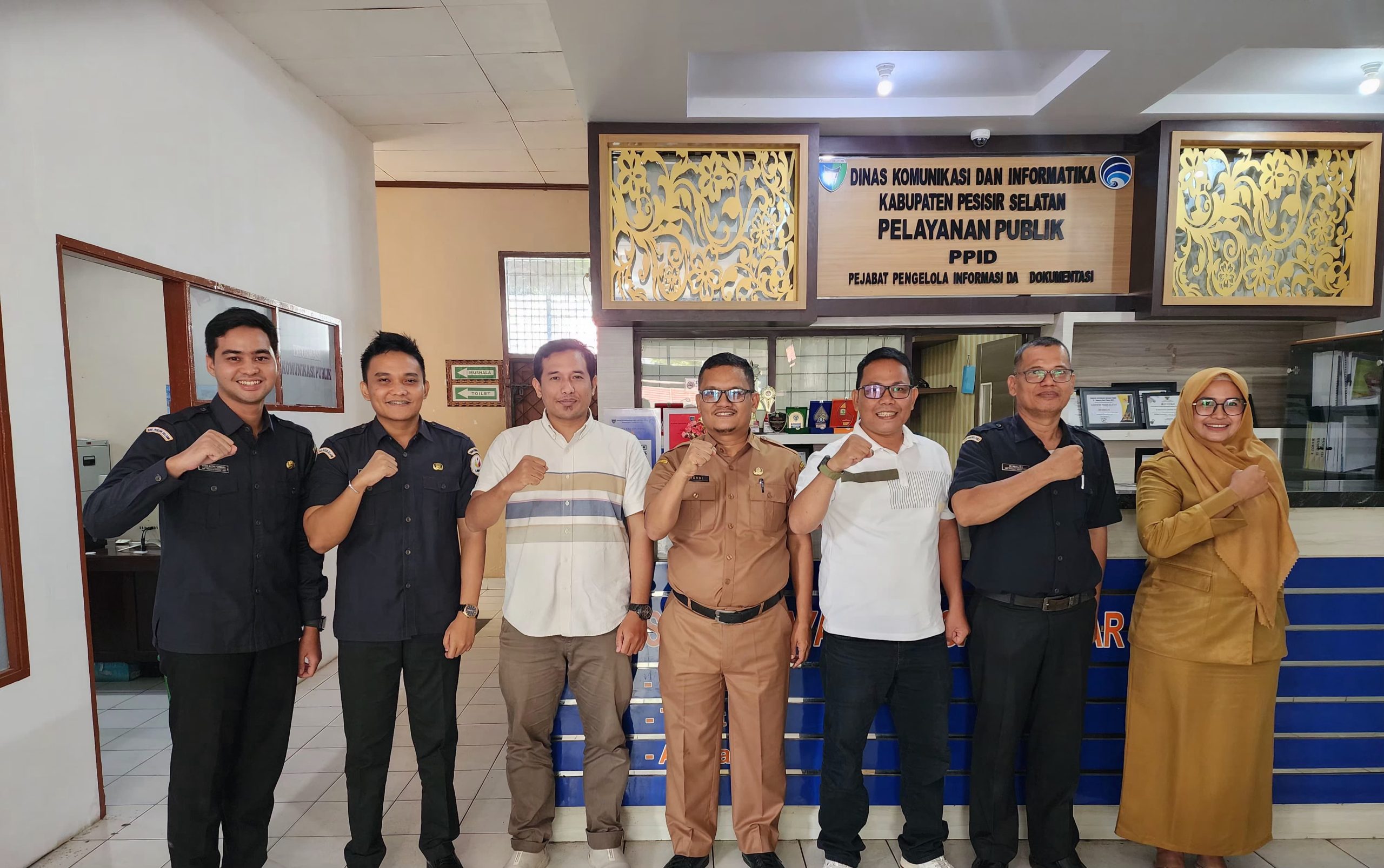 jelang-monev-keterbukaan-informasi,-ppid-bawaslu-pessel-kunjungi-dinas-kominfo