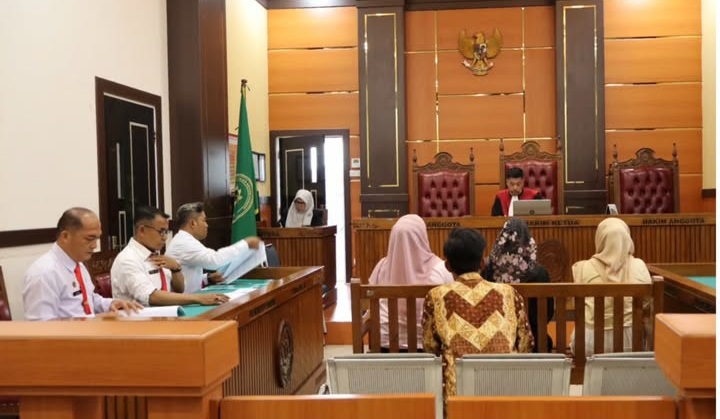 6-pelanggar-perda-jalani-sidang-tipiring-di-pn-padang