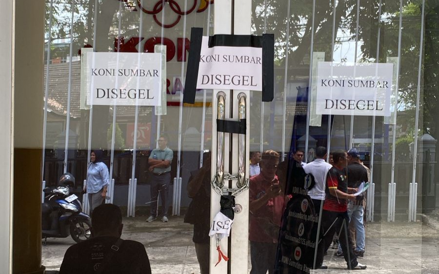 polisi-dalami-kasus-penyegelan-kantor-koni-sumbar