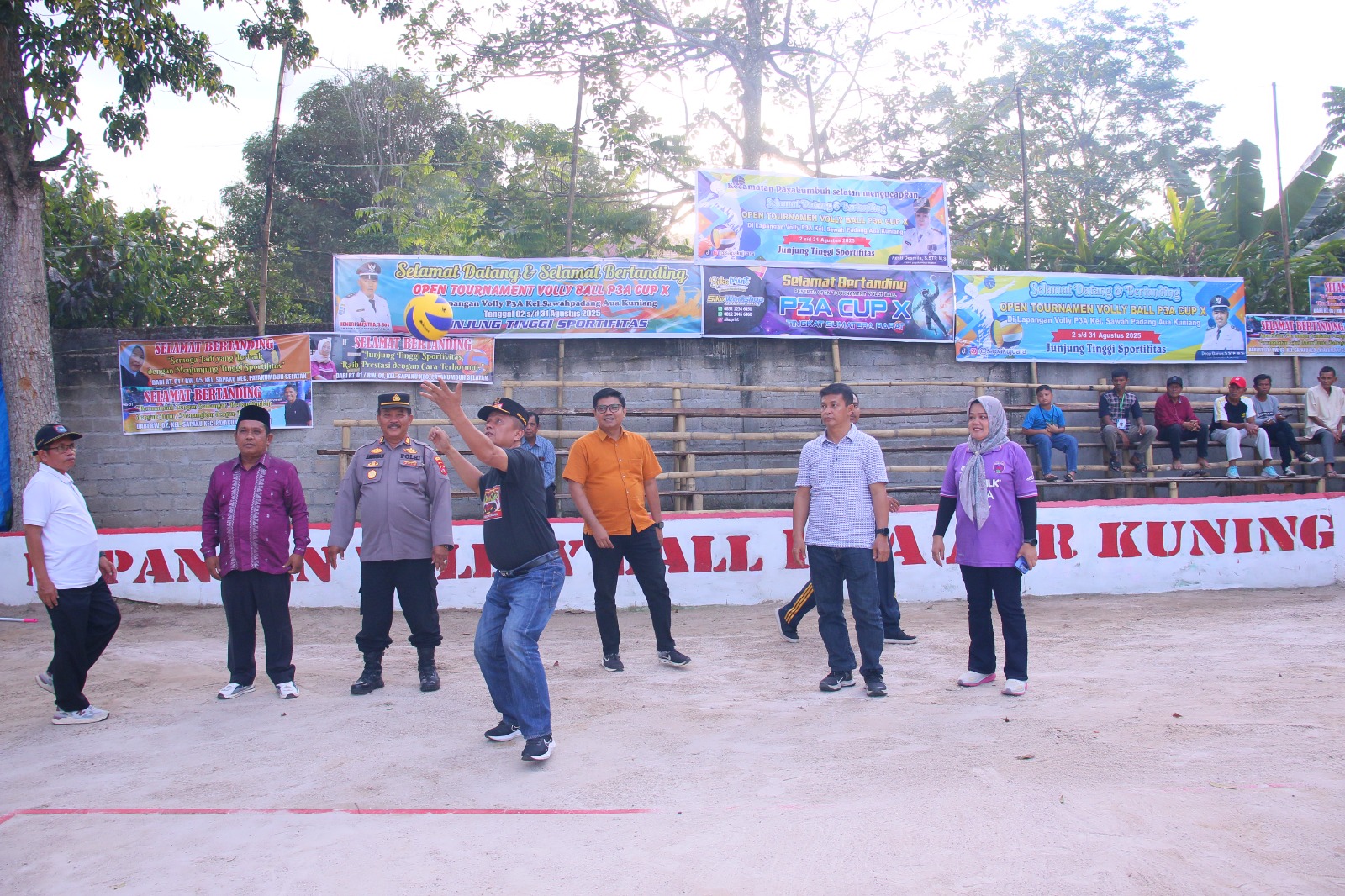 diikuti-36-tim,-wawako-payakumbuh-buka-turnamen-voli-p3a-cup-x