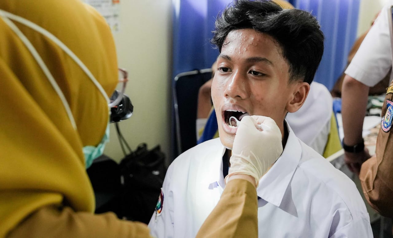 program-cek-kesehatan-gratis-di-sekolah-dimulai,-pco:-fondasi-untuk-bangun-generasi-emas