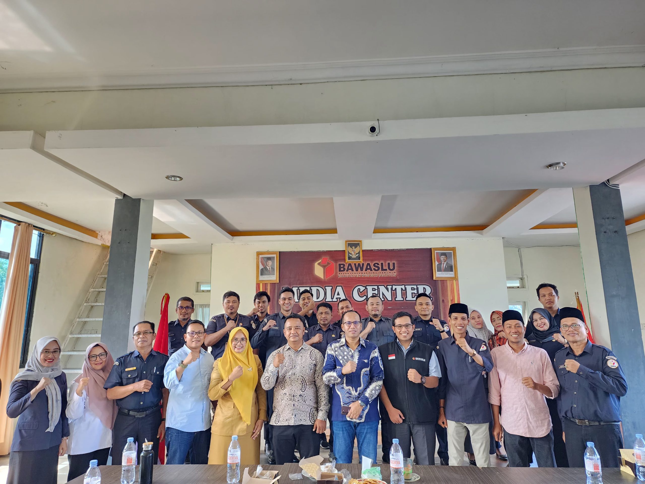 menuju-kip-terbaik,-bawaslu-pessel-perkuat-layanan-informasi-publik