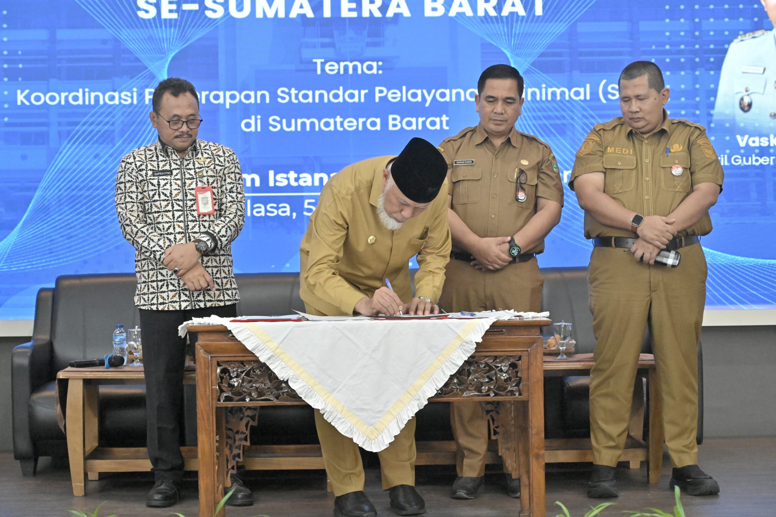 pemprov-sumbar-mantapkan-komitmen-daerah-jalankan-pelayanan-dasar-lewat-rakor-spm