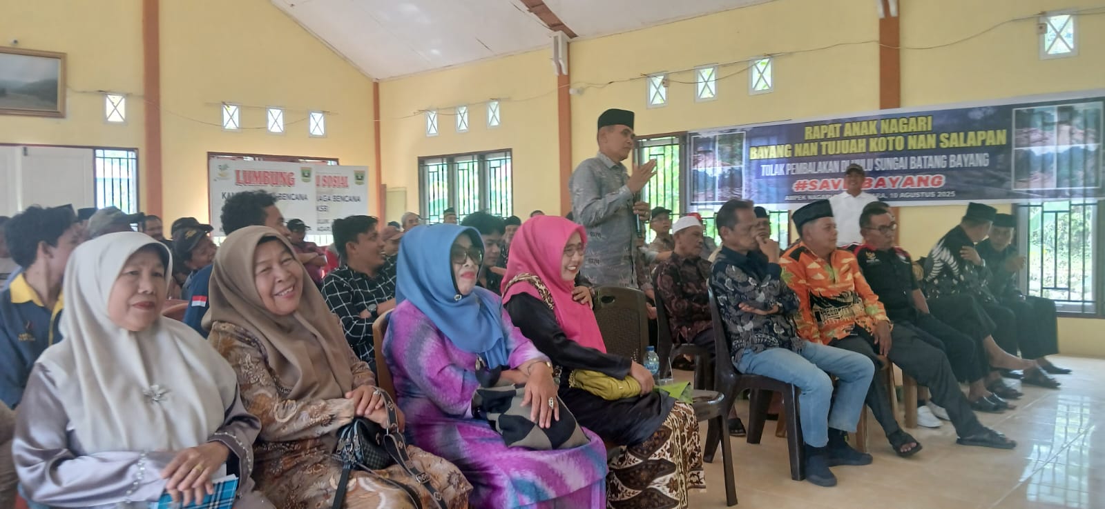 warga-bayang-satukan-suara-tolak-pembalakan-liar-di-hulu-sungai-batang-bayang