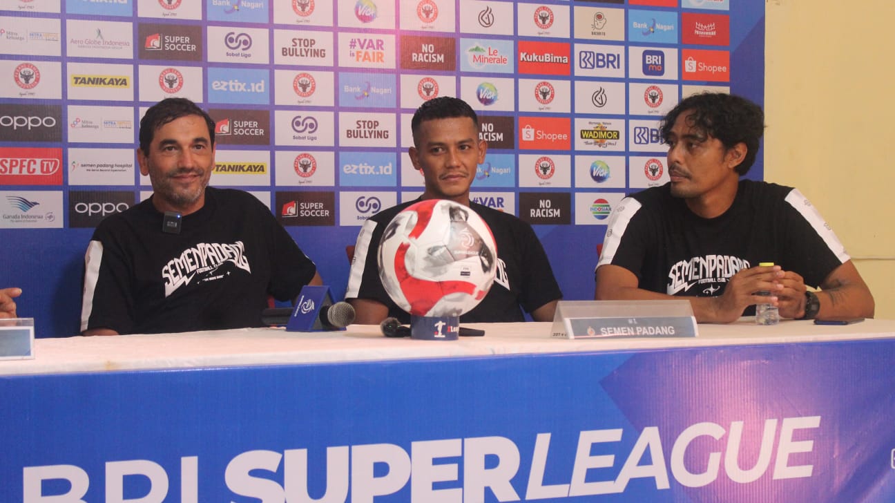 jamu-dewa-united,-semen-padang-fc-turunkan-dua-pemain-baru