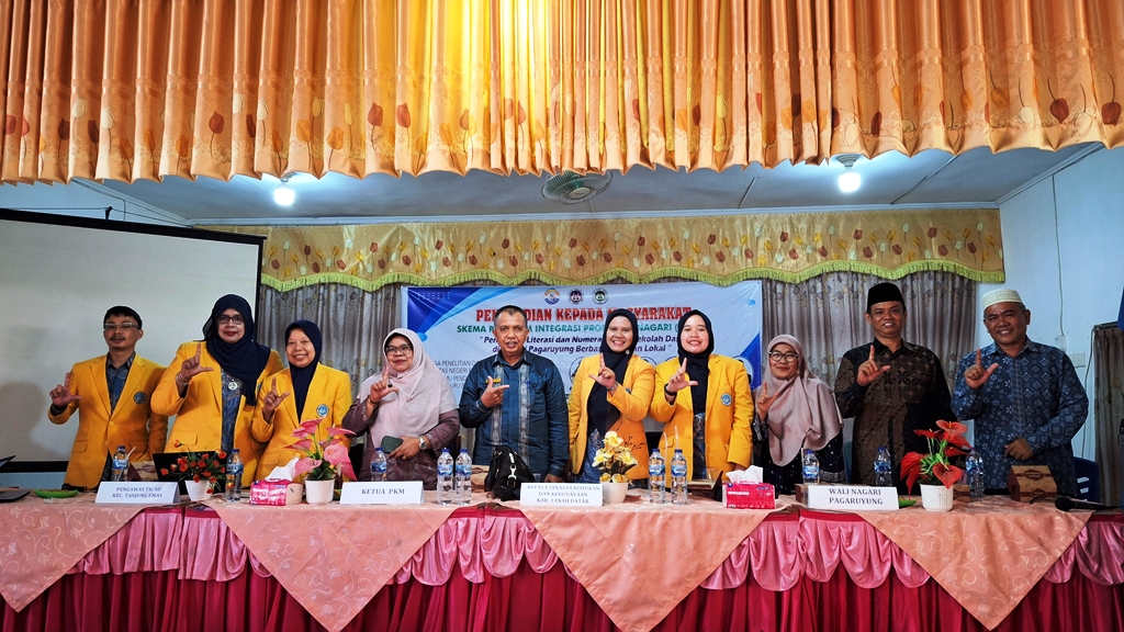 pgsd-psdku-unp-sawahlunto-tingkatkan-literasi-siswa-sd-nagari-pagaruyung