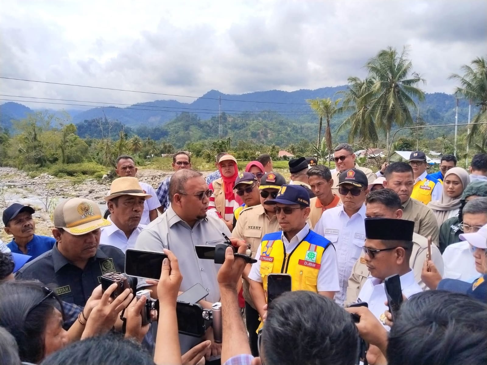 tiga-jembatan-rusak-di-pesisir-selatan-dibangun-kembali,-anggaran-rp23,7-miliar-dari-apbn