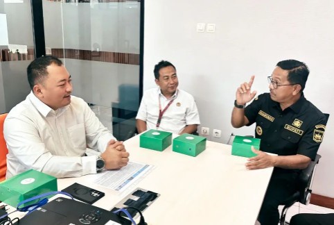 bupati-bahas-indikasi-pelanggaran-pemanfaatan-ruang-di-kementerian-atr,-dukung-revisi-rtrw-solok-selatan