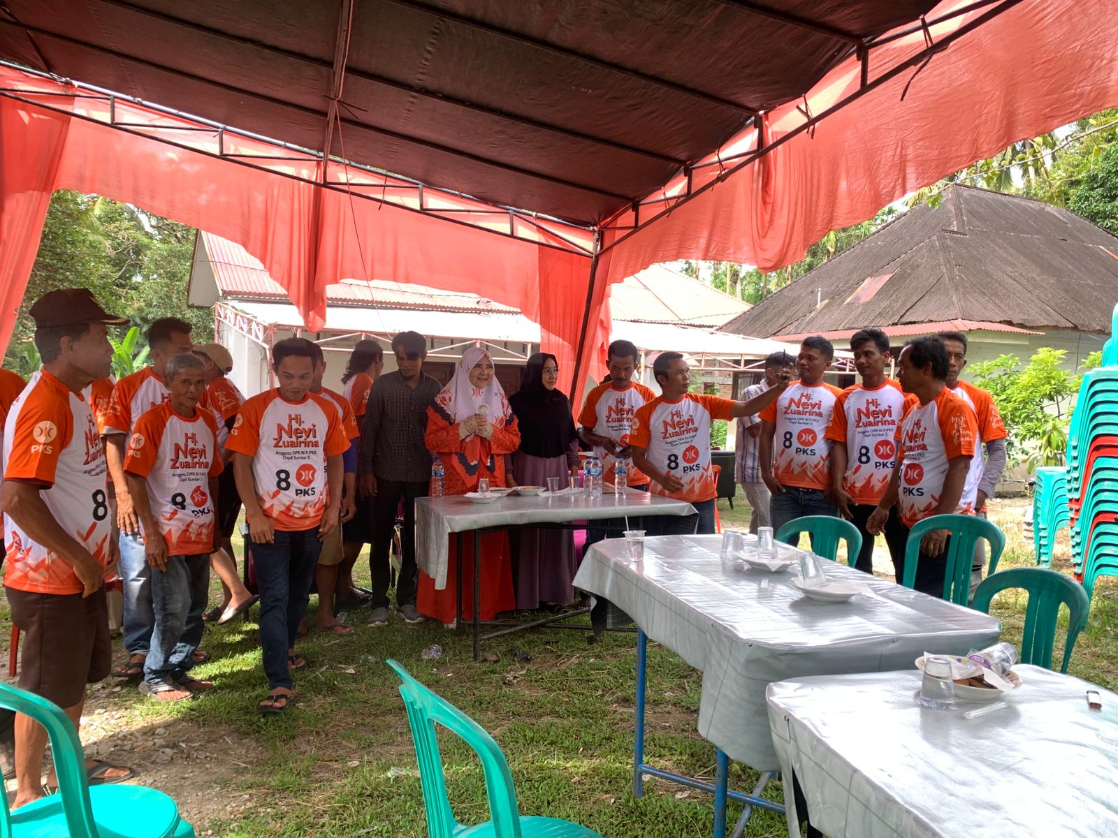 wujudkan-swasembada-pangan,-nevi-zuairina-serap-aspirasi-petani-dan-nelayan-sungai-limau