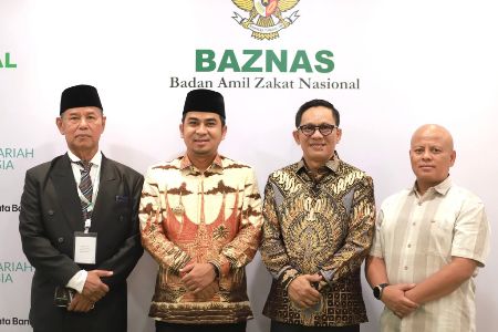 wali-kota-solok-terima-anugerah-baznas-awards-2025