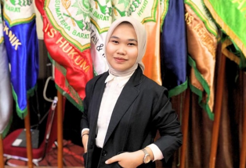 mahasiswi-ekonomi-um-sumbar-sabet-medali-perak-nasional,-bikin-kampus-bangga!