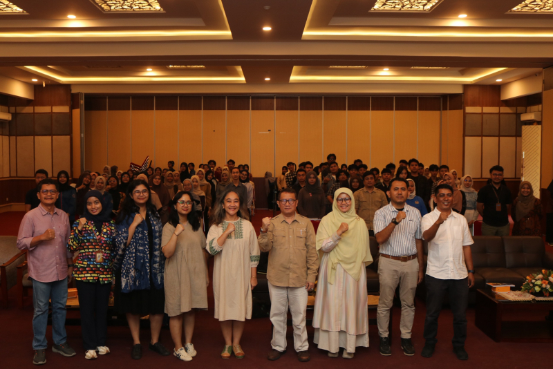 departemen-sosiologi-unp-gelar-diskusi-publik-bersama-the-indonesian-institute