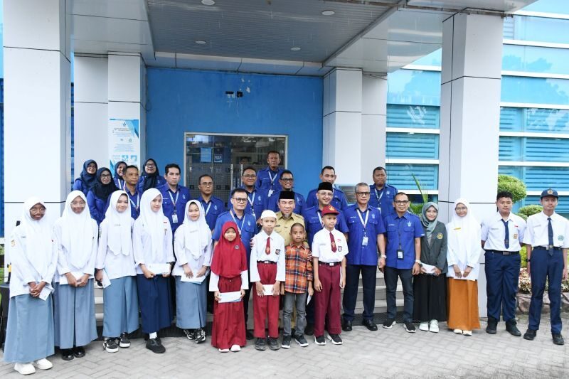 wawako-padang-apresiasi-program-beasiswa-perumda-am