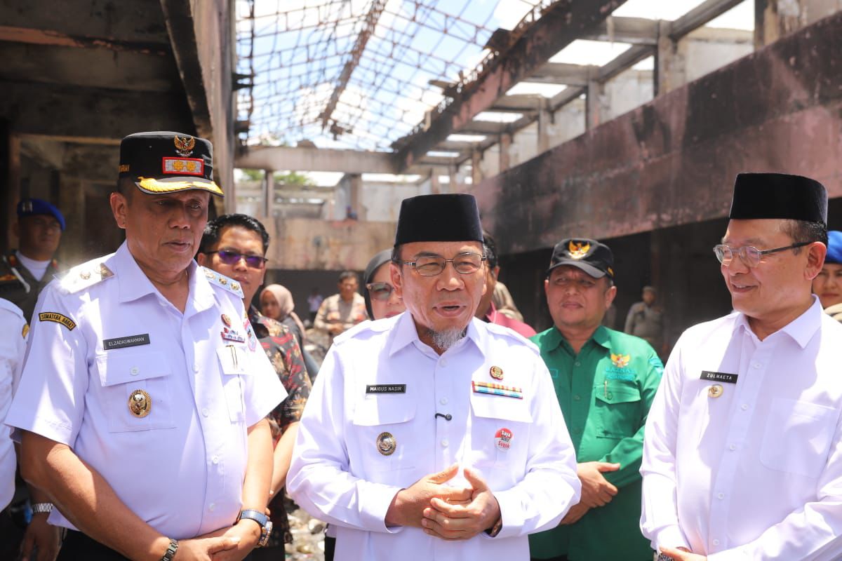 pemko-padang-bantu-musibah-kebakaran-pasar-kota-payakumbuh