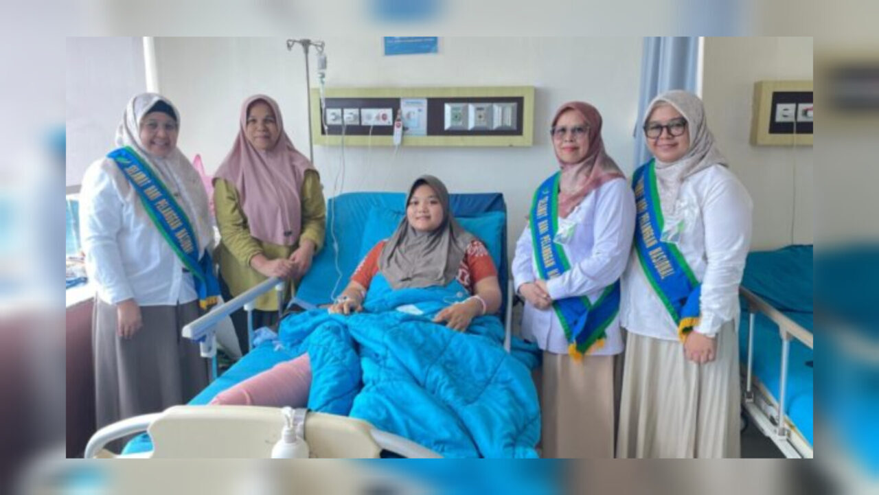 hari-pelanggan-nasional,-bpjs-ketenagakerjaan-padang-kunjungi-mahasiswa-kkn-unand-yang-mengalami-kecelakaan-kerja