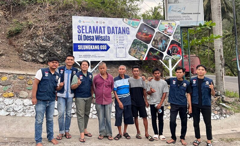 ppk-ormawa-ukff-unp-pasang-plang-utama-destinasi-wisata-silungkang-oso
