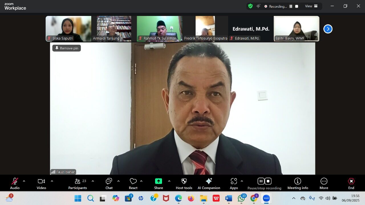 diskusi-buku-nia-kurnia-sari,-mengangkat-orang-kecil-menjadi-besar