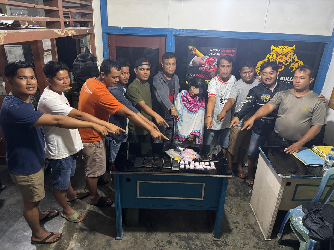 ibu-rumah-tangga-di-pesisir-selatan-ditangkap,-polisi-sita-70-gram-sabu