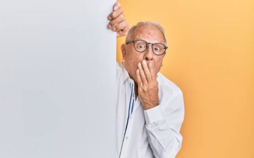 salah-omong-pejabat:-dari-lisan-yang-tergelincir-ke-gelombang-amarah-publik