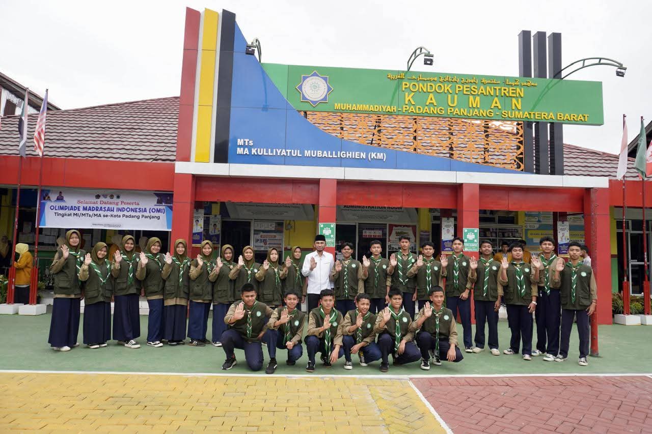 dilepas-wawako-allex-saputra-delegasi-pesantren-kauman-muhammadiyah-ikuti-fun-scout-adventure-ke-malaysia