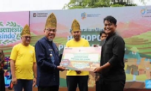 wawako-padang:-bantuan-pertanian-jasindo-bikin-petani-makin-mandiri-&-melek-teknologi