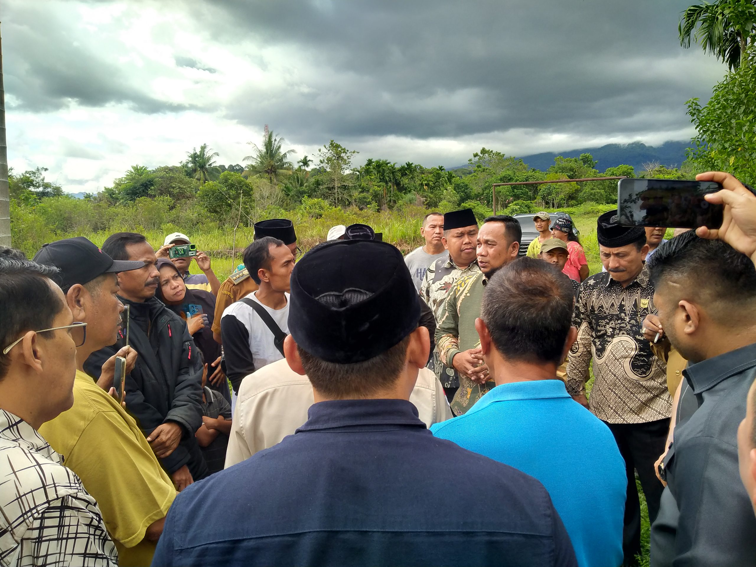 turun-ke-tarok,-aprinaldi-berdialog-dengan-masyarakat
