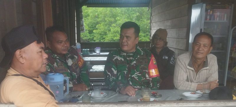 babinramil-01-sikabaluan-turun-berikan-imbauan-terhadap-warga-binaan-terkait-cuaca-ekstrim