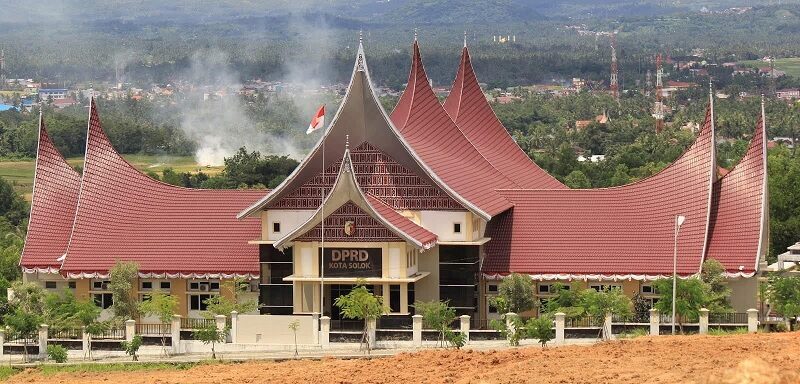 terkait-laporan-dugaan-perselingkuhan-dewan-di-kota-solok,-rh-resmi-dinonaktifkan-dari-bk