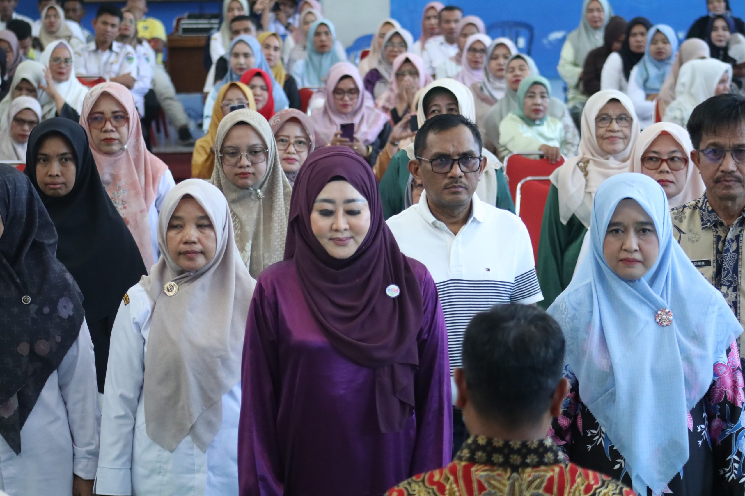 lisda-hendrajoni-dikukuhkan-sebagai-ketua-tim-pembina-posyandu-pesisir-selatan