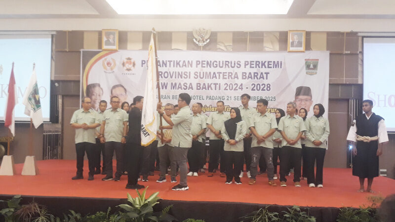 lantik-pengprov-perkemi-sumbar,-ketum-pb-perkemi-yakin-shorinji-kempo-sumbar-jadi-barometer-nasional