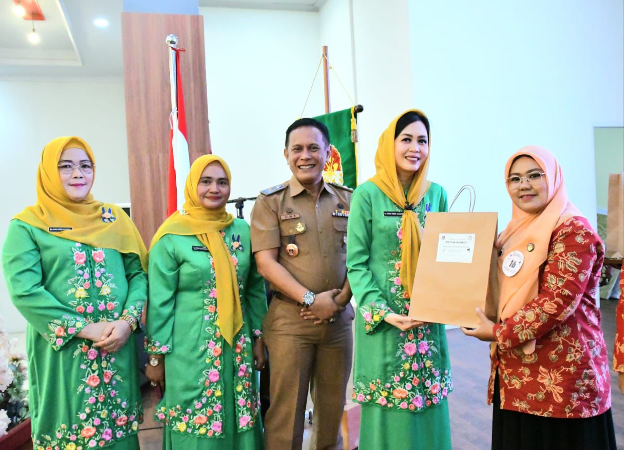 peringati-hut-ke-26,-dwp-kota-padang-gelar-workshop-dan-lomba-potong-rambut