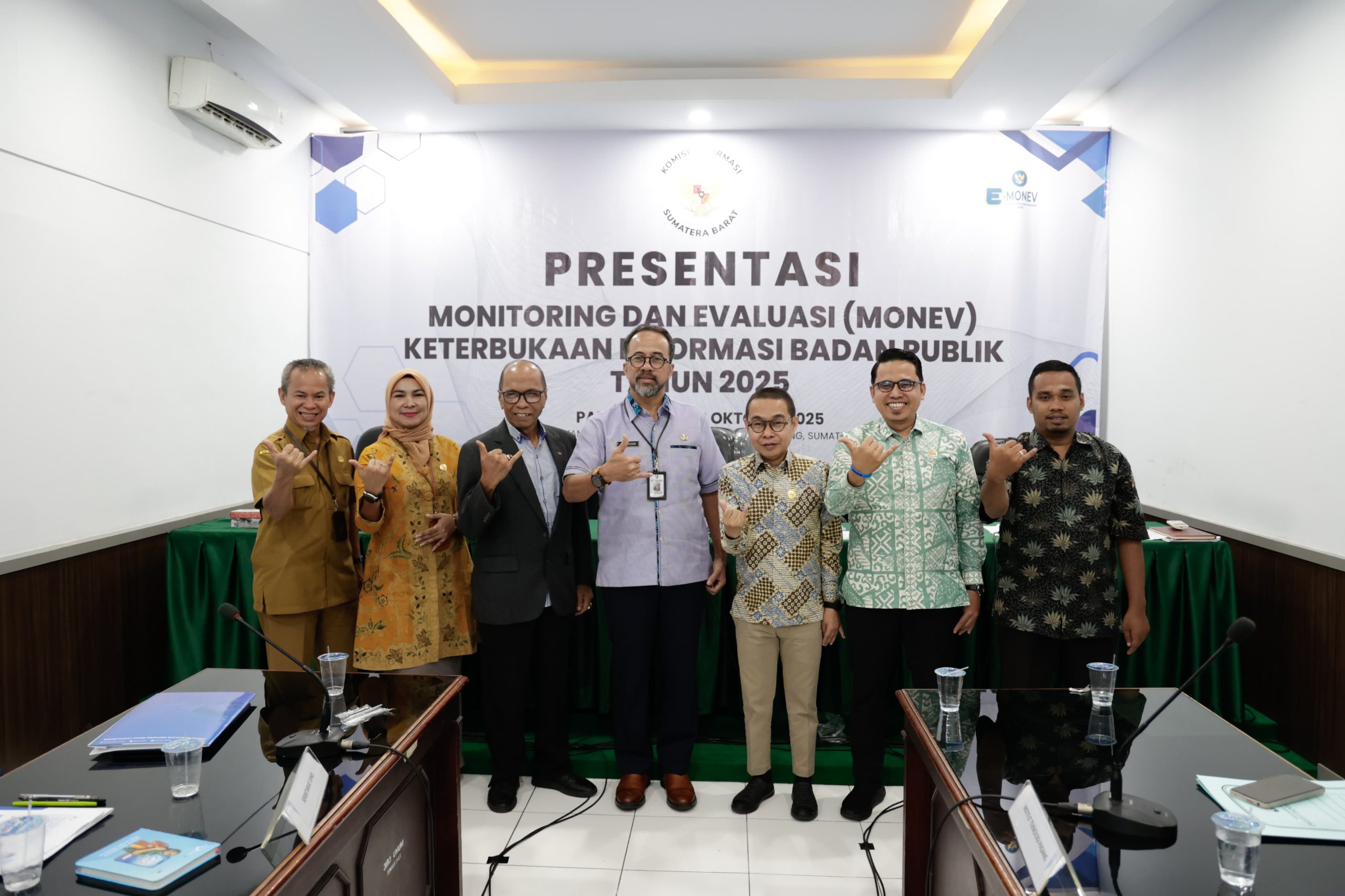 komitmen-pada-keterbukaan-informasi-publik,-sekretariat-dprd-sumbar-ikuti-tahapan-monev-2025