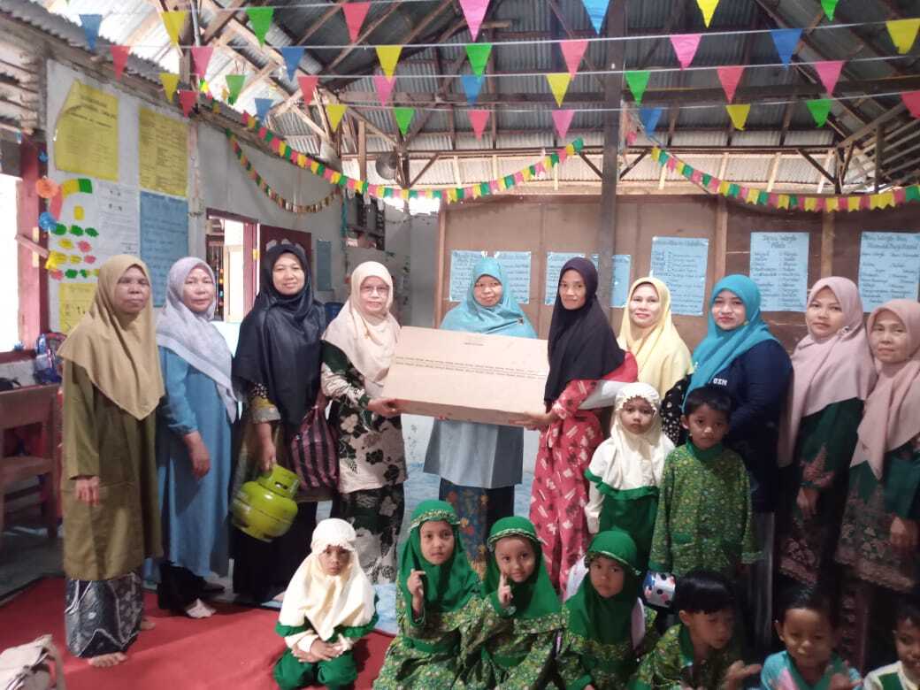 pd-aisyiyah-agam-melalui-llhpb-salurkan-bantuan-kepada-warga-aisyiyah-korban-kebakaran-di-gumarang-palembayan