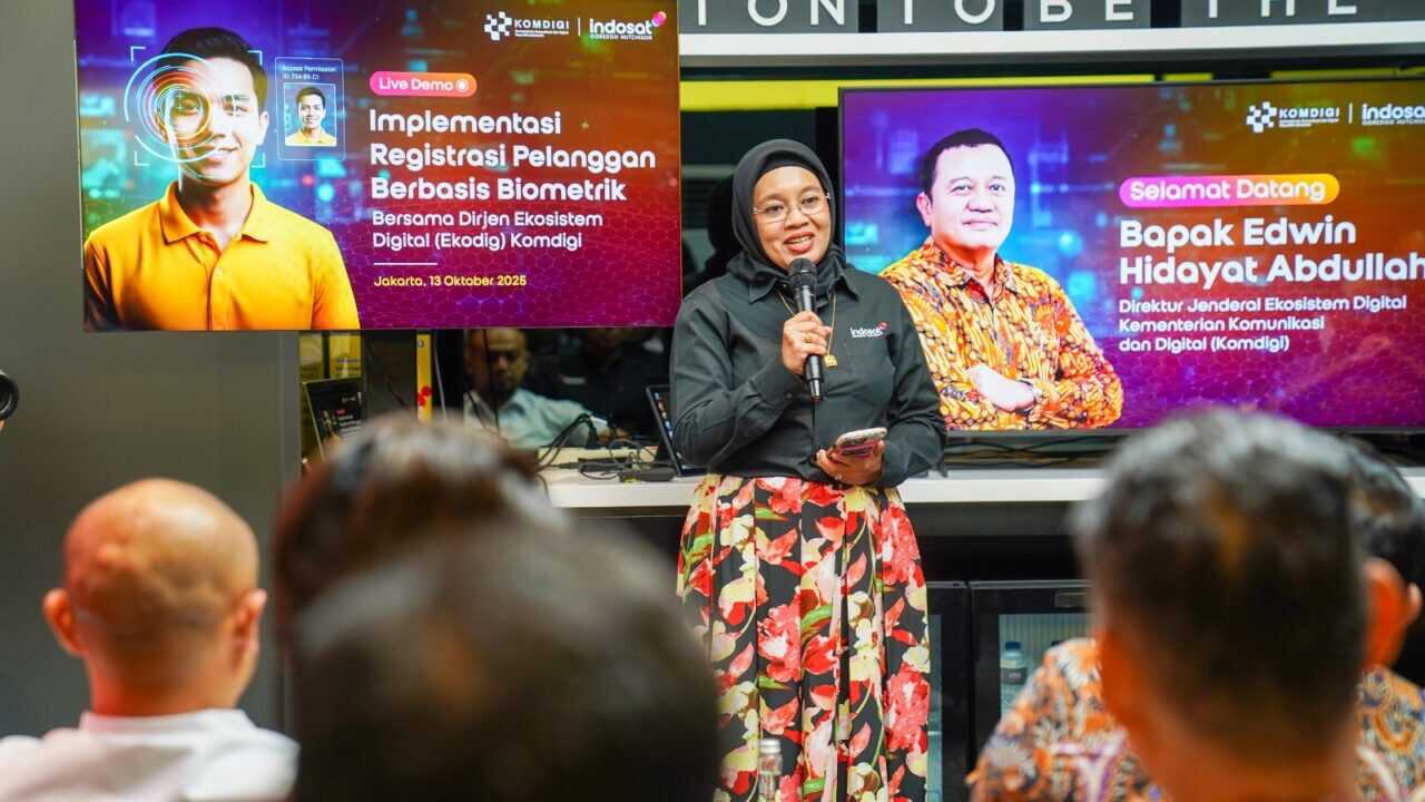 indosat-dan-komdigi-perkuat-ekosistem-registrasi-esim-digital-berbasis-biometrik
