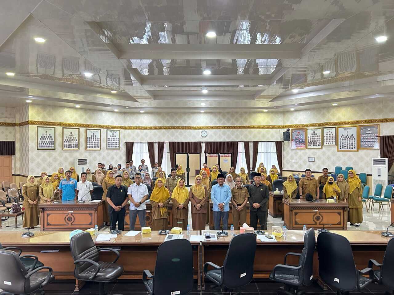 komisi-i-dprd-agam-gelar-rapat-kerja,-tampung-aspirasi-honorer-non-database-terkait-pengusulan-pppk-paruh-waktu