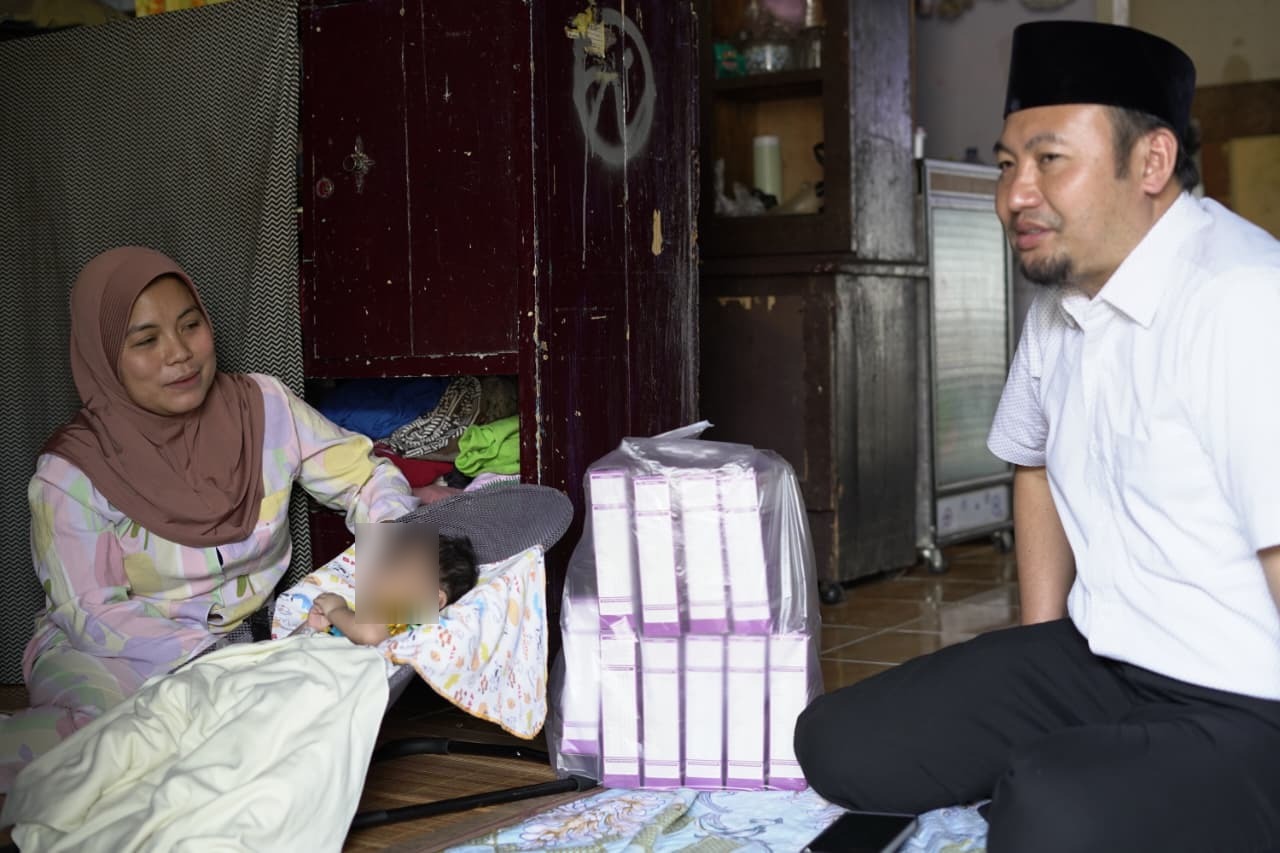 kisah-mengharukan-di-sawahan-saat-rahmat-saleh-kunjungi-anak-penderita-jantung-bocor