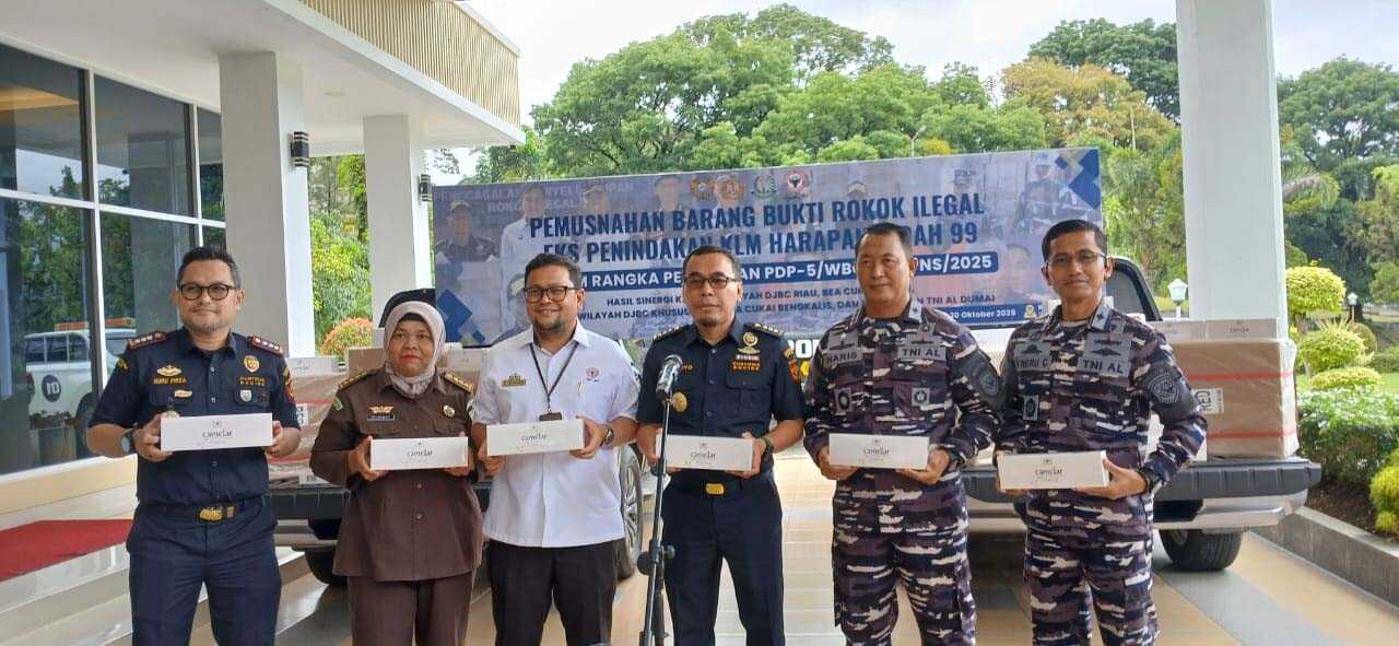 kanwil-djbc-riau-musnahkan-25,6-juta-batang-rokok-ilegal-senilai-rp12,8-miliar