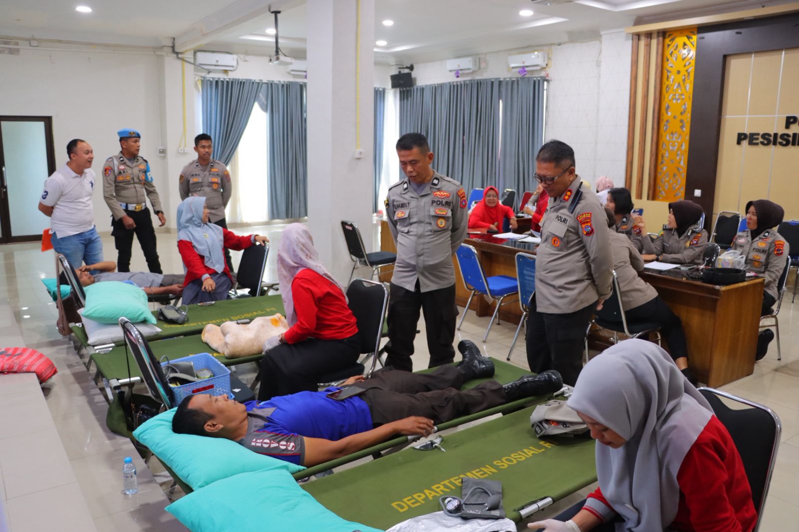polres-pesisir-selatan-gelar-donor-darah,-wujud-polisi-humanis-di-hut-humas-polri-ke-74