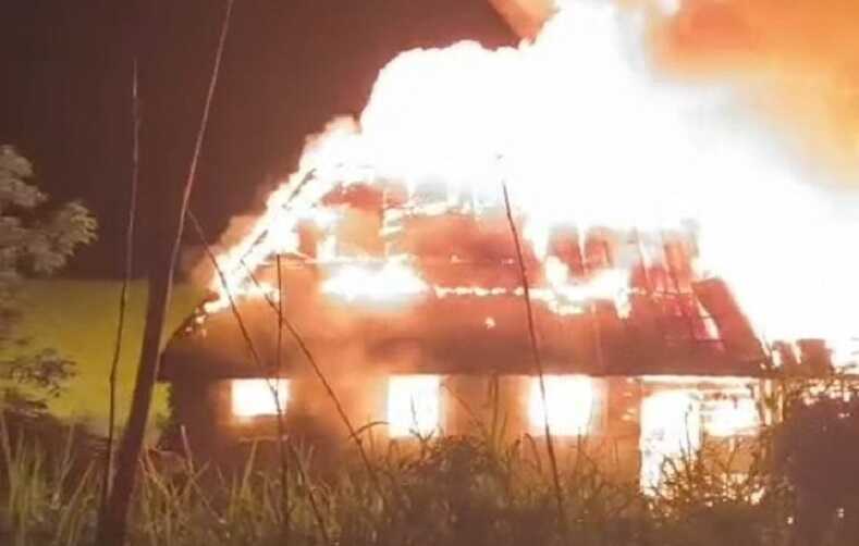 kebakaran-di-lasi-tuo-canduang-hanguskan-rumah-milik-asn