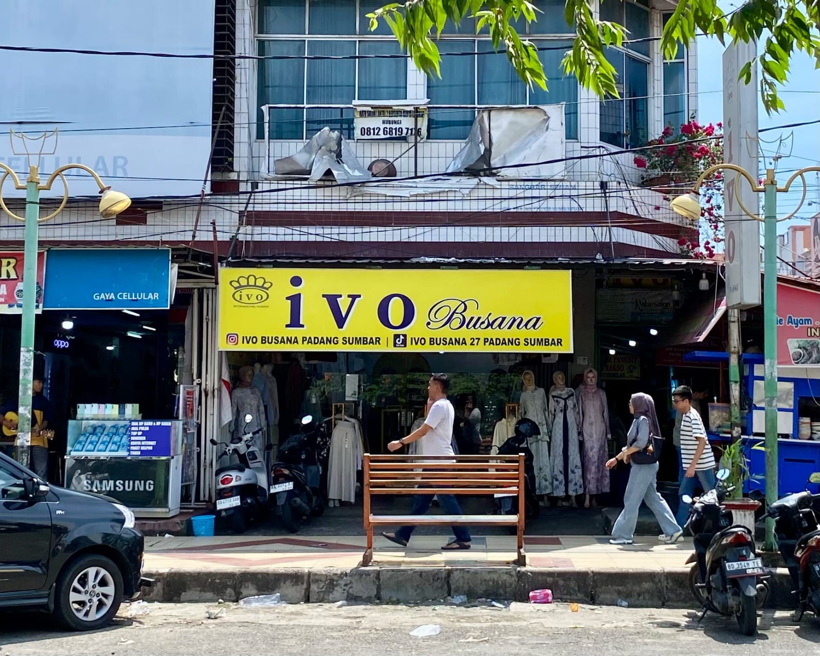 analisa-strategi-penjualan-fashion-wanita di-toko-ivo-busana-padang