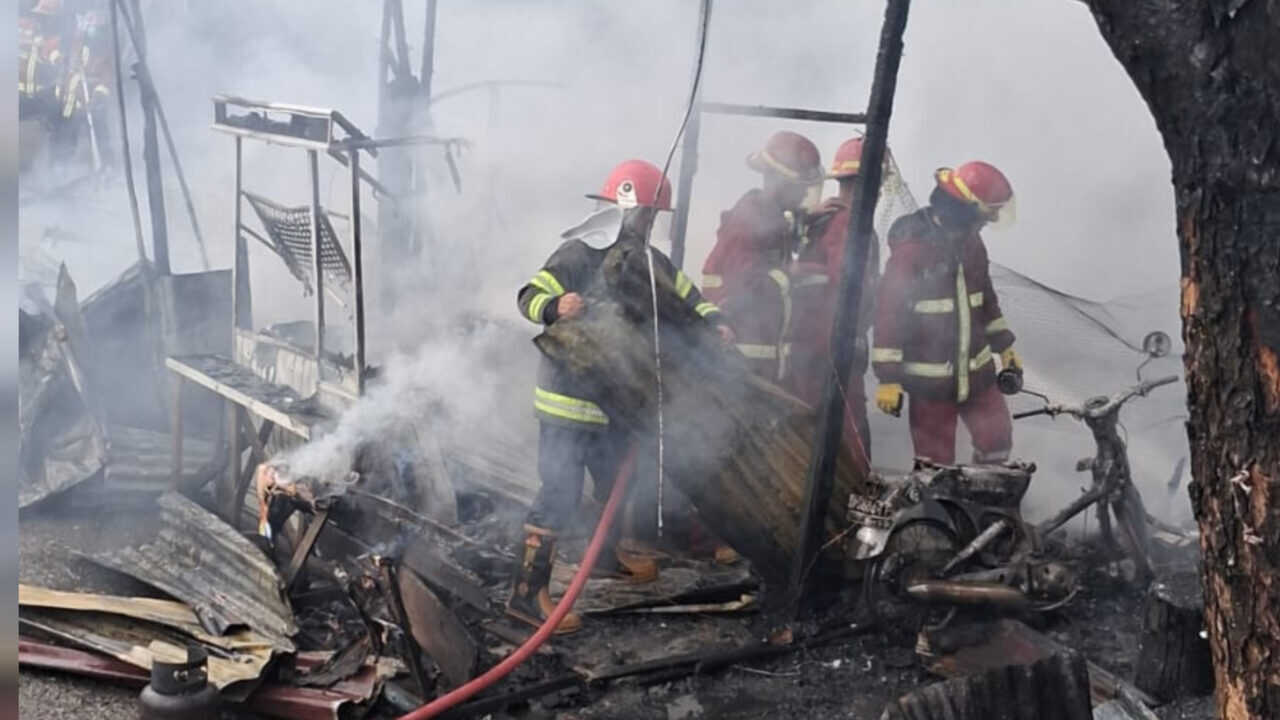 kebakaran-di-alai-parak-kopi-padang,-ibu-dan-anak-meninggal