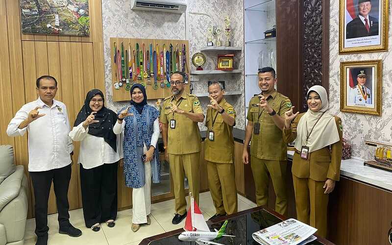 sekretaris-dprd-sumbar-terima-kunjungan-komisi-informasi-terkait-visitasi-faktual