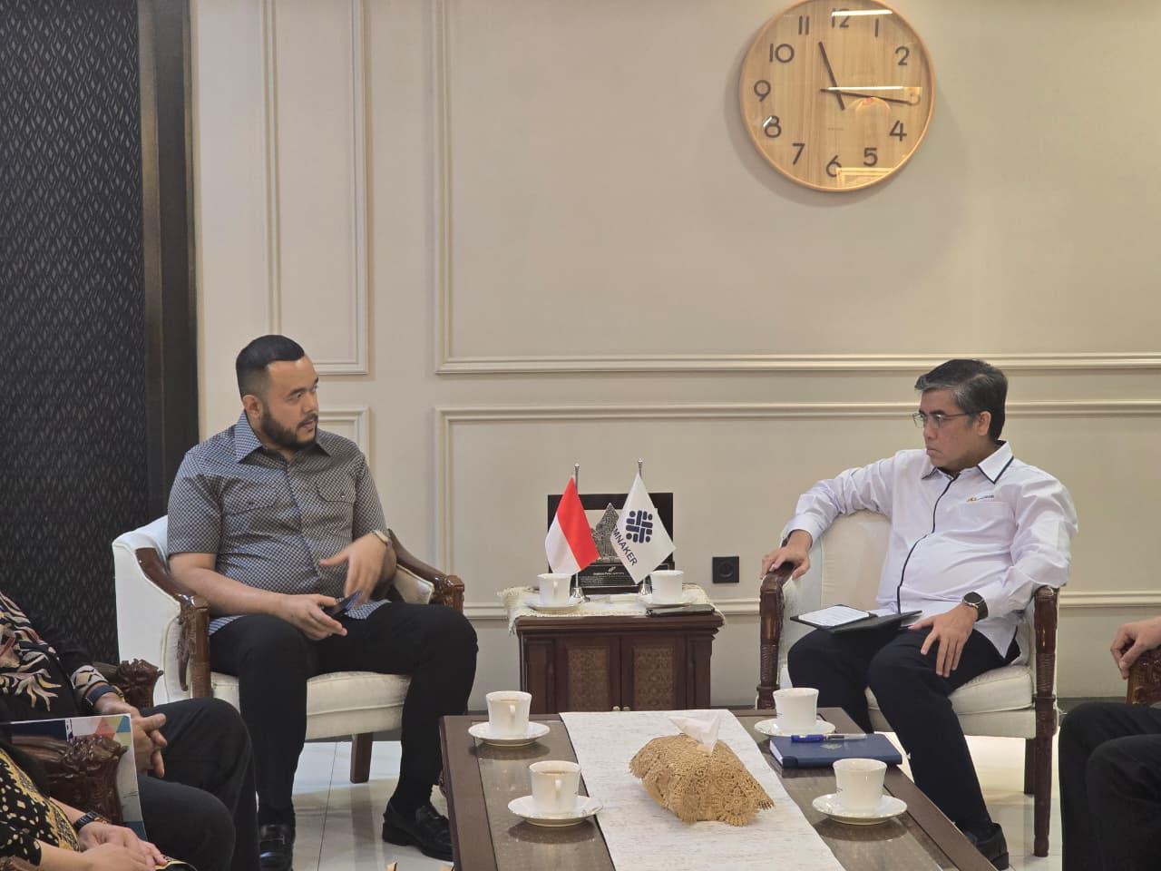 temui-menaker-yassierli,-wako-fadly-amran-usulkan-peluang-lapangan-kerja-di-padang