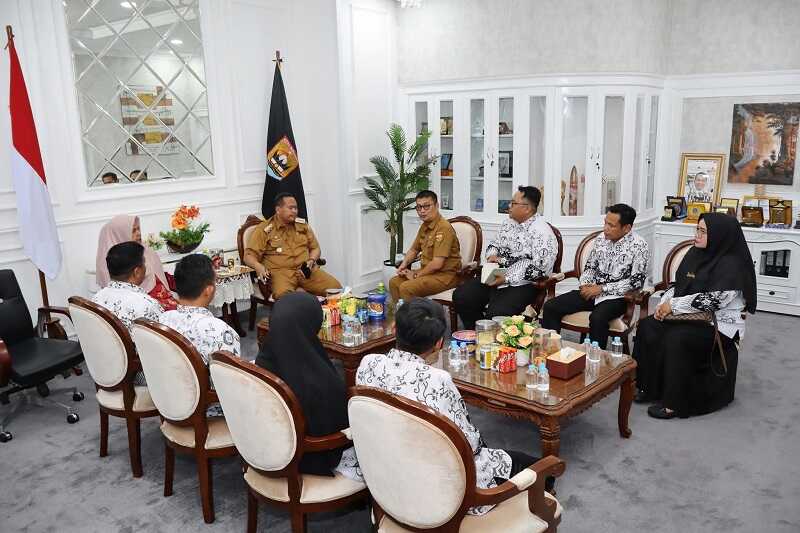 ribuan-guru-di-pariaman-siap-meriahkan-jalan-santai-hut-pgri-dan-hari-guru-nasional