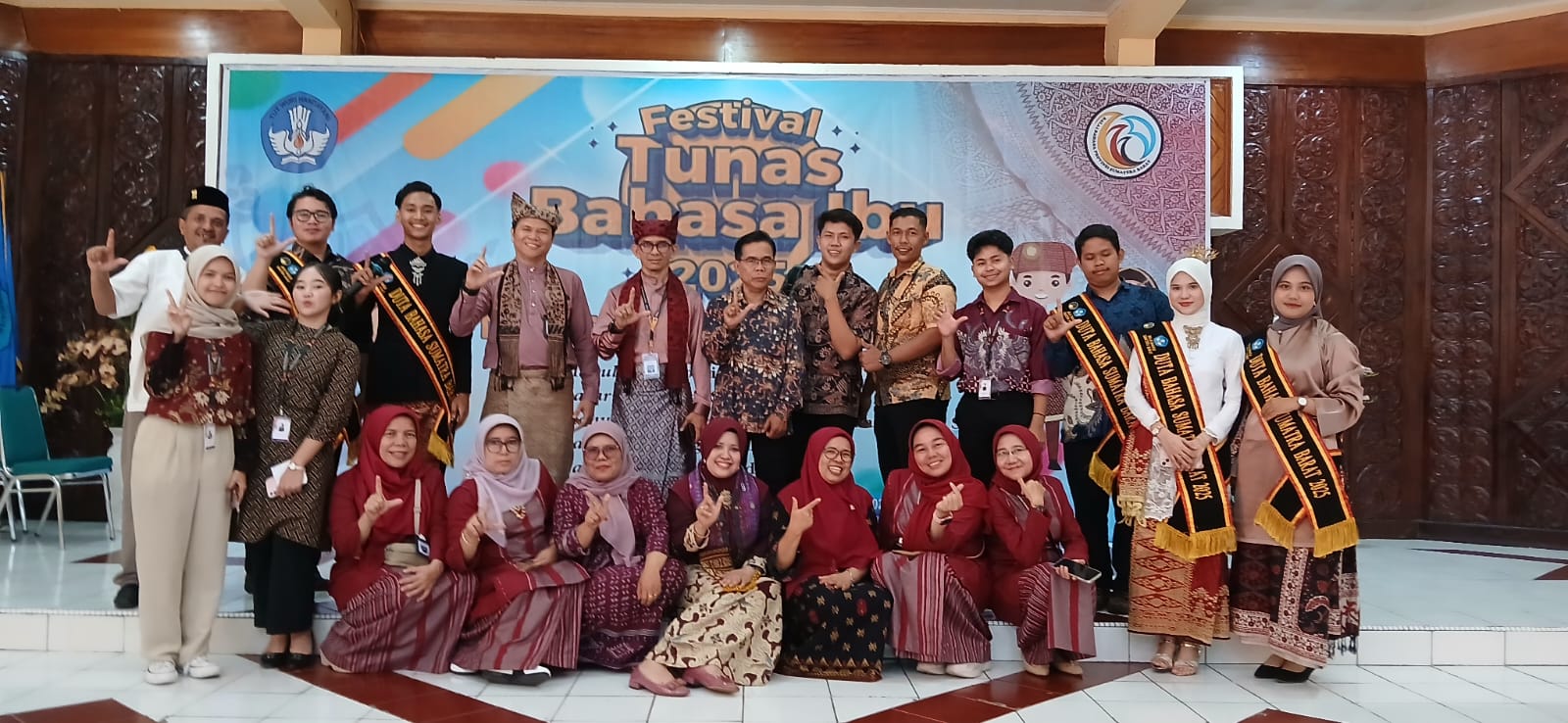 ftbi-2025,-panggung-tunas-muda-lestarikan-bahasa-minangkabau